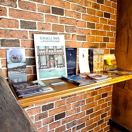 Proche Gare Et Centre-ville, Parking Gratuit Et Facile, Wifi Διαμέρισμα