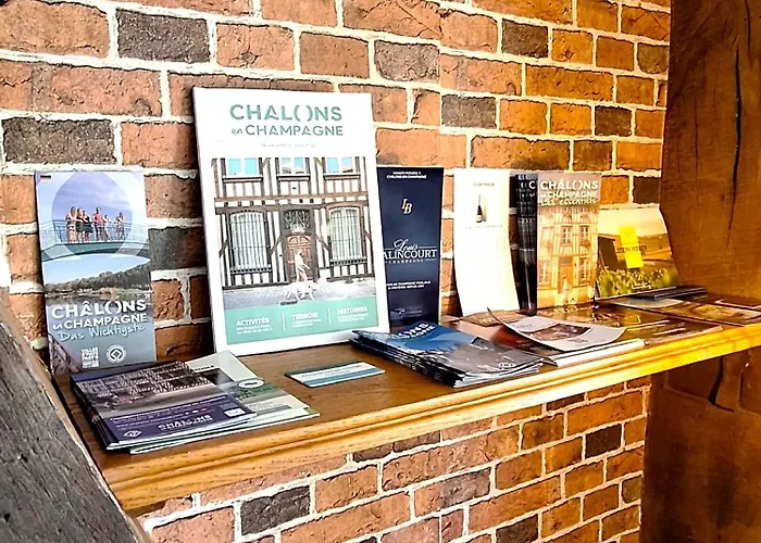 Proche Gare Et Centre-ville, Parking Gratuit Et Facile, Wifi Lägenhet